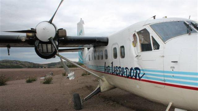 Un avion de Air Labrador casse une roue à l'atterrissage