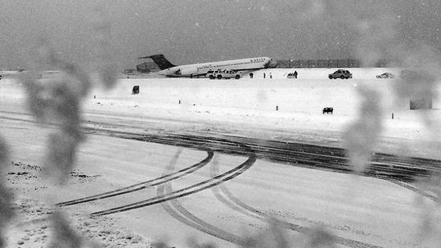 Sortie de piste à l'atterrissage d'un avion de Delta Airline