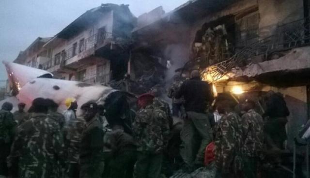 Kenya: un avion cargo s'écrase sur un bâtiment