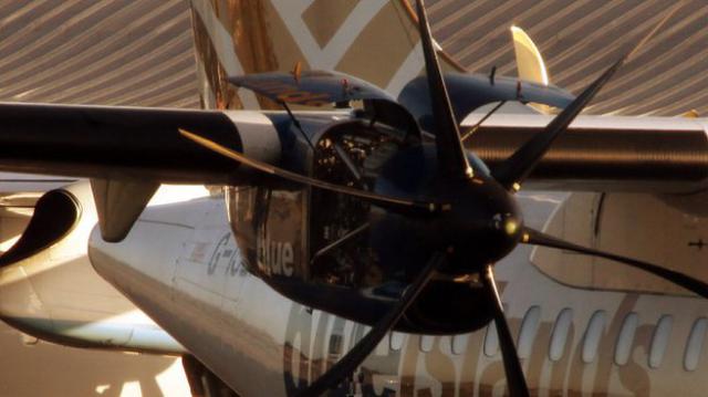 Déroutement cause alarme incendie d'un avion de Blue Island
