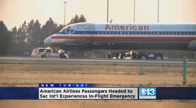 Problème de train et de pneu sur un avion de American