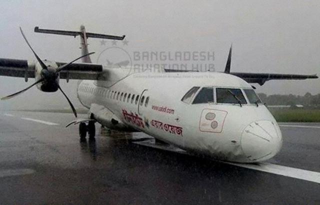 Éclatement de pneu au poser d'un avion de United Airways