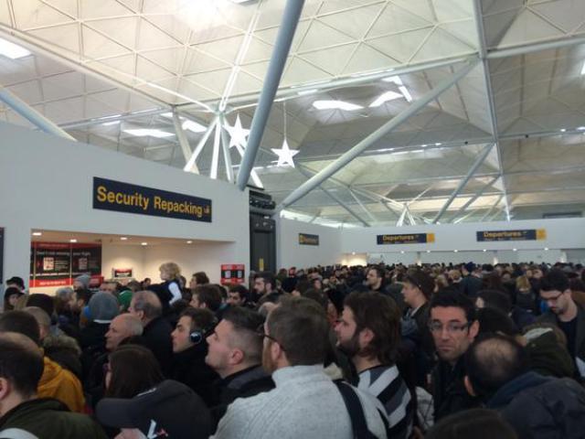 Un avion de Ryanair se trompe de porte et provoque le chaos