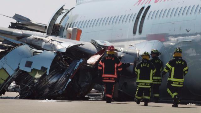 Un tribunal interdit la prise de photos du crash Air Canada