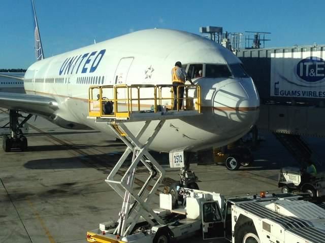 Fuite sur le joint d'une fenêtre d'un avion de United