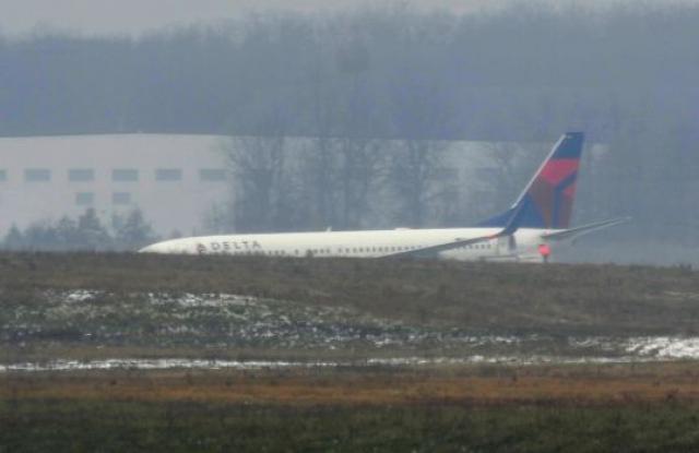 Sortie de piste à l'atterrissage d'un avion de Delta Airline