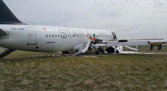 Panne moteur et sortie de piste d'un avion de Turkish