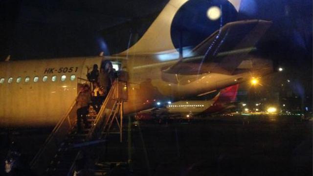Retour cause problème moteur d'un avion de VivaColombia