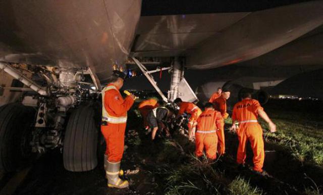 Sortie de piste au roulage d'un avion de Saudi Arabian
