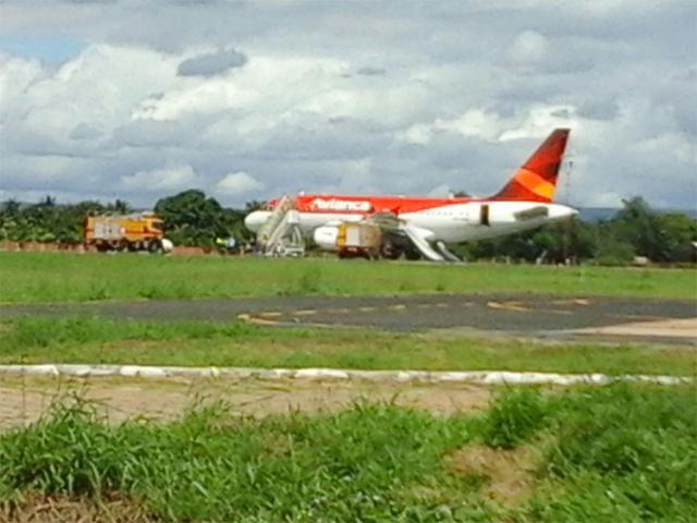 Arrêt-décollage cause explosion moteur d'un avion de Avianca