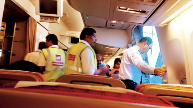 Retour cause train d'atterrissage d'un avion de Air India