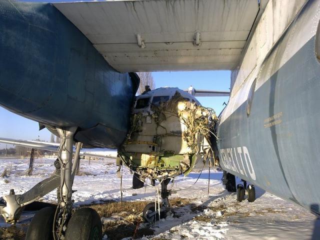 Une bourde de techniciens endommage deux avions à Kiev