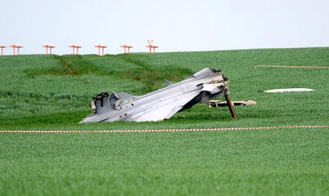 Violente sortie de piste à l'atterrissage d'un JAS39 Gripen