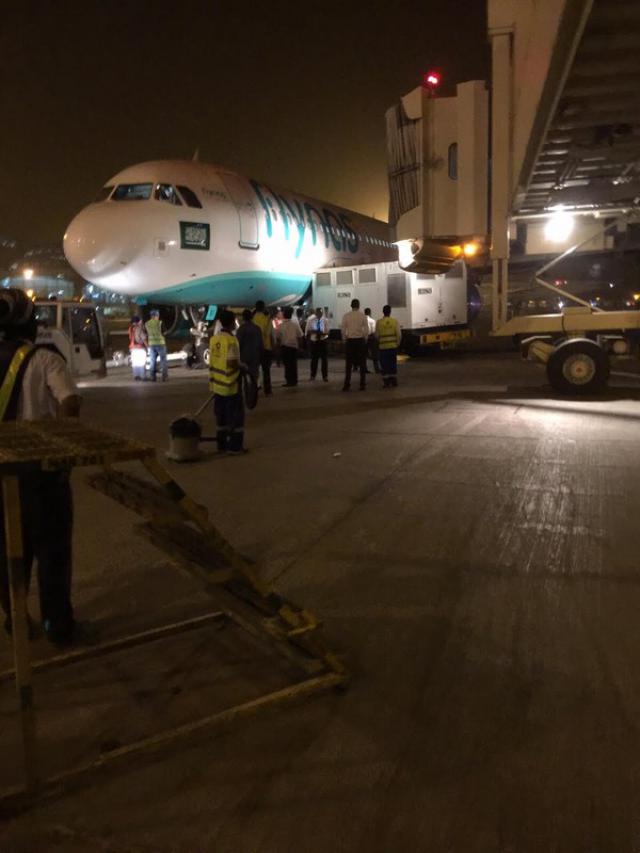 Un avion de Flynas heurté par un véhicule de catering