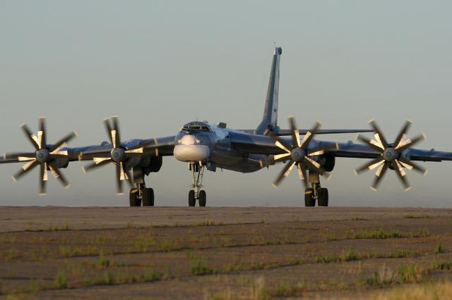 Un bombardier stratégique russe s'écrase en Russie